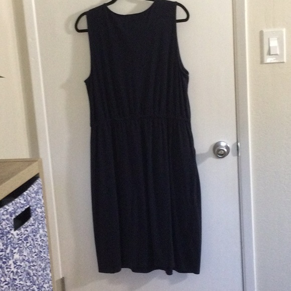 Navy blue tank dress with pockets - Picture 2 of 4